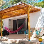 Linda Cabana En Isla Tierra Bomba Frente A Cartagena